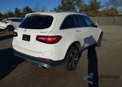 2018 Mercedes-Benz Glc 350E 4Matic z USA, uszkodzony, nr VIN WDC0G5EBXJF418707